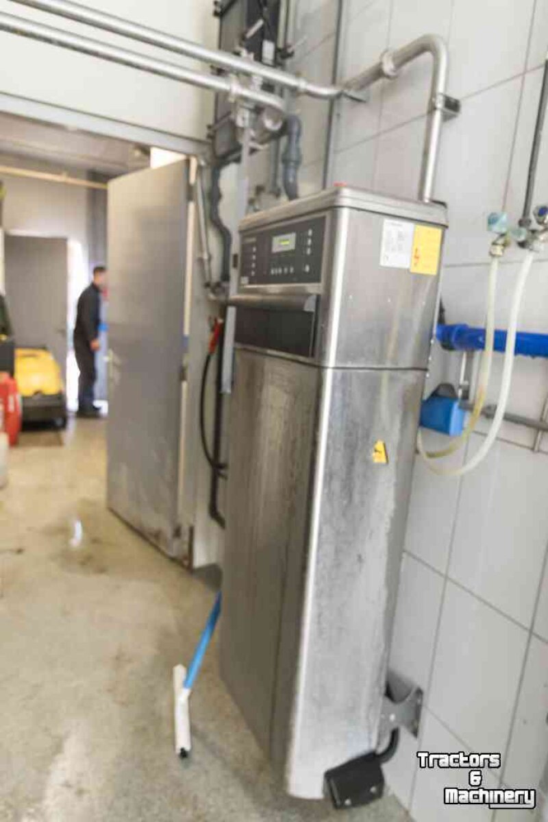 859079_DeLaval_40-stands_3.jpg